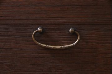 アンティーク家具　昭和初期　桐材　天板ヒノキ材　シンプルながら品のある脚付き箪笥ローボード(ローチェスト、衣装箪笥、テレビボード、桐箪笥、桐たんす)(1)