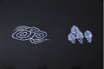 中古　民芸家具　オーバル型　ガラス天板付き　豪華絢爛な螺鈿細工の座卓(ローテーブル)(定価約67万円)