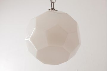 昭和レトロ　ラグジュアリーな空間にも似合う正多面体シェードが珍しいペンダントライト(天井照明)