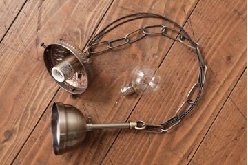 昭和レトロ　ラグジュアリーな空間にも似合う正多面体シェードが珍しいペンダントライト(天井照明)