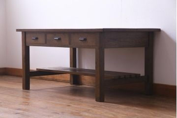 リメイク　両面引き出し付き　レトロな佇まいが魅力的なセンターテーブル(作業台、ローテーブル)(1)