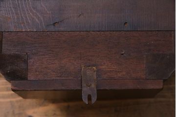 アンティーク雑貨　EIKOSHA(鶴巻時計店英工舎)　ビートスケール付　手巻き式　頭半丸型掛時計(柱時計、振り子時計)