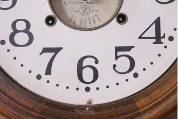 アンティーク雑貨　和製アンティーク　戦前　Zマーク　手巻き式　テンプ式　丸い木製の柱時計(掛け時計)