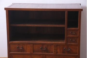 アンティーク家具　大正昭和初期　前面ケヤキ材　漆塗り　組子細工　ひょうたん型の取っ手が遊び心感じる収納棚(戸棚)