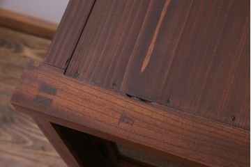 アンティーク家具　大正昭和初期　前面ケヤキ材　漆塗り　組子細工　ひょうたん型の取っ手が遊び心感じる収納棚(戸棚)