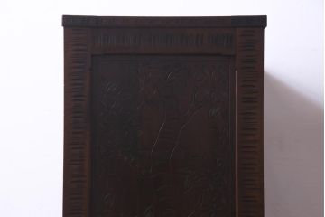 中古美品　ビンテージ　伝統工芸軽井沢彫り　意匠が凝らされたチェスト(箪笥、タンス)