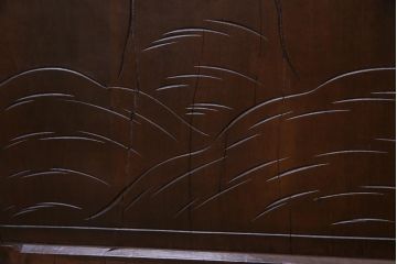 中古美品　ビンテージ　伝統工芸軽井沢彫り　意匠が凝らされたチェスト(箪笥、タンス)