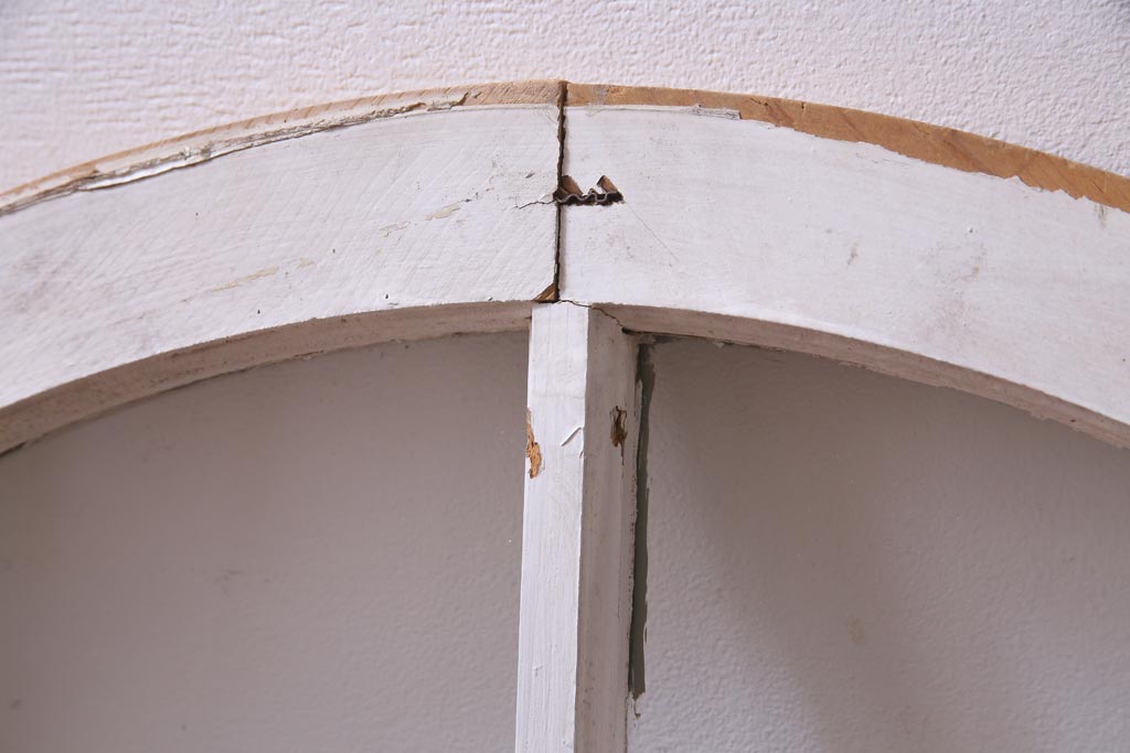 ジャンク品　フランスアンティーク　お洒落なディスプレイにも使えるアーチウィンドウ(明り取り、窓)