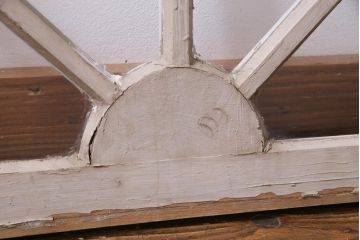 ジャンク品　フランスアンティーク　お洒落なディスプレイにも使えるアーチウィンドウ(明り取り、窓)