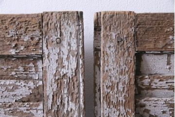 ジャンク品　シャビーな風合いがおしゃれなフランスアンティークのルーバー扉1対(両開き窓、建具)