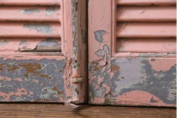 ジャンク品　フランスアンティーク　オリジナルペイントが趣あふれるルーバー扉1対(両開き窓、建具)