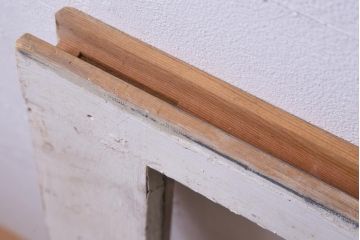 ジャンク品　フランスアンティーク　古いペイントの質感がシャビーなガラス窓