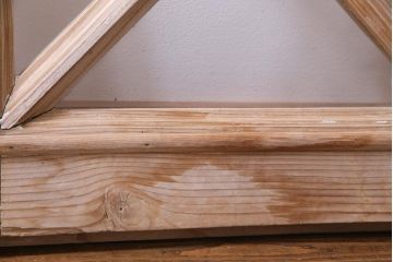 アンティーク雑貨　ジャンク品　フランスアンティーク　DIY　年月を重ねた古い木の風合いが味のある明り取り(ディスプレイ)(1)