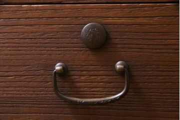 レトロ家具　昭和レトロ　桐材　丸みを帯びたフォルムのリメイクローボード(戸棚、テレビボード)