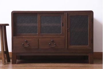 レトロ家具　昭和レトロ　桐材　丸みを帯びたフォルムのリメイクローボード(戸棚、テレビボード)