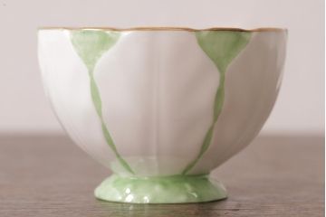 イギリスアンティーク　AYNSLEY(エインズレイ) バタフライ　カップ&ソーサー(洋食器)