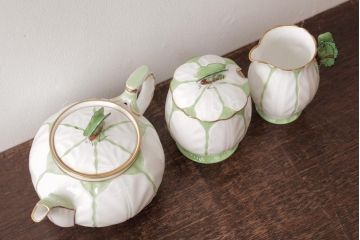 イギリスアンティーク　AYNSLEY(エインズレイ) バタフライ(蝶々)　グリーン　ティーセット(ティーポット、シュガーポット、クリーマー)