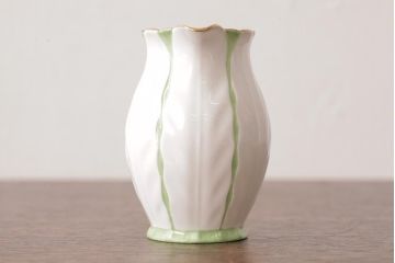 イギリスアンティーク　AYNSLEY(エインズレイ) バタフライ(蝶々)　グリーン　ティーセット(ティーポット、シュガーポット、クリーマー)