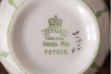 イギリスアンティーク　AYNSLEY(エインズレイ) バタフライ(蝶々)　グリーン　ティーセット(ティーポット、シュガーポット、クリーマー)