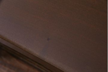 レトロ家具　昭和レトロ　樺(カバ)材　なめらかな質感のシンプルな引き出し付き文机(座机)