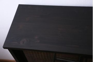ラフジュ工房オリジナル　古い書院戸を活かした和モダンな脚付き戸棚(組子、収納棚)(2)