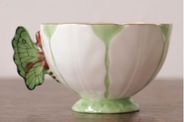 イギリスアンティーク　AYNSLEY(エインズレイ) バタフライ(蝶々)　カップ&ソーサー2客セット(洋食器)