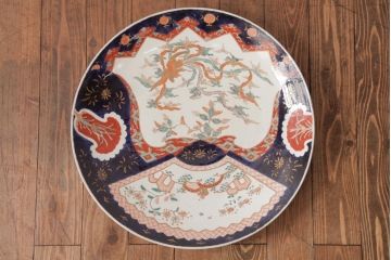 古民具・骨董　色絵　鮮やかな色使いが目を引く鳳凰紋の二尺大皿(絵皿、飾り皿)