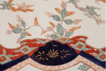 古民具・骨董　色絵　鮮やかな色使いが目を引く鳳凰紋の二尺大皿(絵皿、飾り皿)