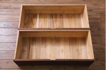 アンティーク家具　和製アンティーク　鉄脚付リメイク　銅金具　総桐材の上質な箪笥リビングボード(ローボード、チェスト、和タンス、桐箪笥、桐たんす)(1)