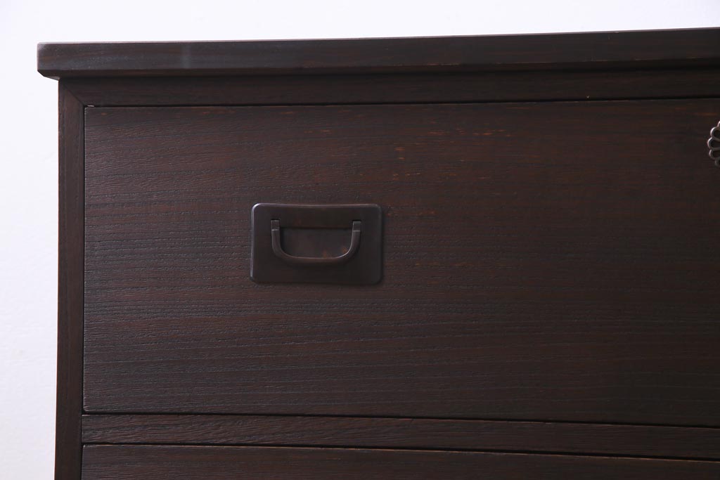 アンティーク家具　和製アンティーク　鉄脚付リメイク　銅金具　総桐材の上質な箪笥リビングボード(ローボード、チェスト、和タンス、桐箪笥、桐たんす)(1)