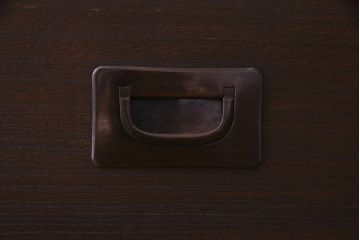 アンティーク家具　和製アンティーク　鉄脚付リメイク　銅金具　総桐材の上質な箪笥リビングボード(ローボード、チェスト、和タンス、桐箪笥、桐たんす)(1)