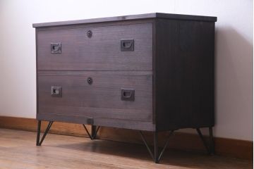 アンティーク家具　和製アンティーク　鉄脚付リメイク　銅金具　総桐材の上質な箪笥リビングボード(ローボード、チェスト、和タンス、桐箪笥、桐たんす)(2)