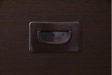 アンティーク家具　和製アンティーク　鉄脚付リメイク　銅金具　総桐材の上質な箪笥リビングボード(ローボード、チェスト、和タンス、桐箪笥、桐たんす)(2)