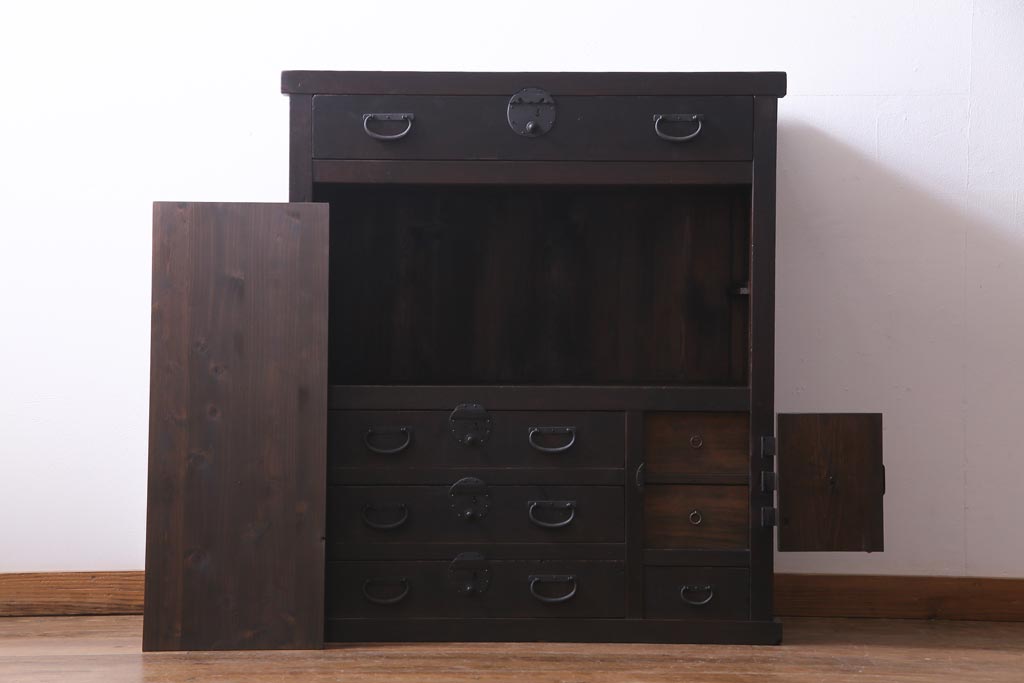 アンティーク家具　和製アンティーク　ヒノキ材　濃い色合いとなめらかな木目の帳場箪笥(時代箪笥、和タンス)