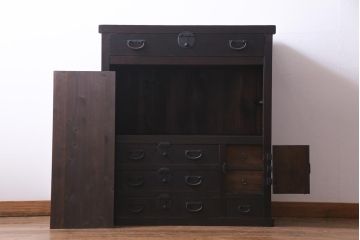アンティーク家具　和製アンティーク　ヒノキ材　濃い色合いとなめらかな木目の帳場箪笥(時代箪笥、和タンス)