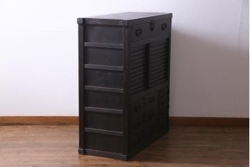 アンティーク家具　和製アンティーク　ヒノキ材　濃い色合いとなめらかな木目の帳場箪笥(時代箪笥、和タンス)