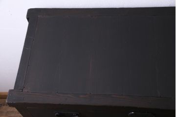 アンティーク家具　和製アンティーク　ヒノキ材　濃い色合いとなめらかな木目の帳場箪笥(時代箪笥、和タンス)