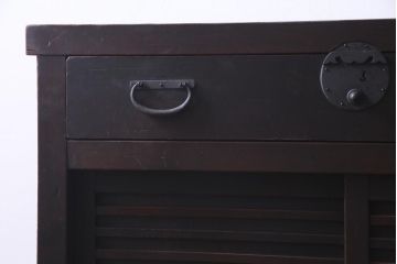 アンティーク家具　和製アンティーク　ヒノキ材　濃い色合いとなめらかな木目の帳場箪笥(時代箪笥、和タンス)