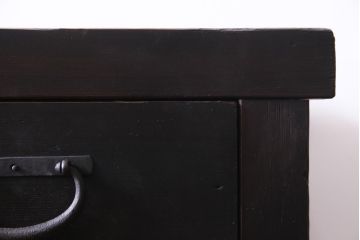 アンティーク家具　和製アンティーク　ヒノキ材　濃い色合いとなめらかな木目の帳場箪笥(時代箪笥、和タンス)