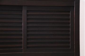 アンティーク家具　和製アンティーク　ヒノキ材　濃い色合いとなめらかな木目の帳場箪笥(時代箪笥、和タンス)