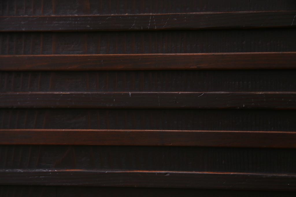 アンティーク家具　和製アンティーク　ヒノキ材　濃い色合いとなめらかな木目の帳場箪笥(時代箪笥、和タンス)