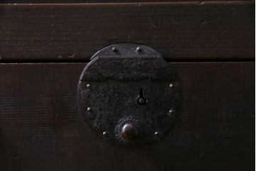 アンティーク家具　和製アンティーク　ヒノキ材　濃い色合いとなめらかな木目の帳場箪笥(時代箪笥、和タンス)