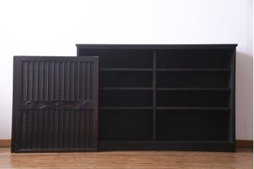 ラフジュ工房オリジナル　透かし彫りが上品な引き戸のリメイク収納棚(戸棚)
