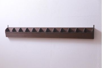 レトロ家具　昭和レトロ　横長型　珍しいデザインの壁掛けレターラック(状差し、ウォールラック)