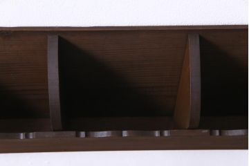 レトロ家具　昭和レトロ　横長型　珍しいデザインの壁掛けレターラック(状差し、ウォールラック)