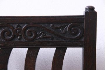 アンティーク家具　イギリスアンティーク　背もたれのデザインが印象的なダイニングチェア(椅子)(1)