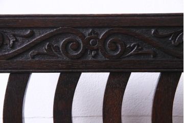 アンティーク家具　イギリスアンティーク　背もたれのデザインが印象的なダイニングチェア(椅子)(1)