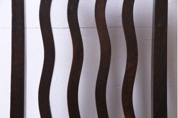 アンティーク家具　イギリスアンティーク　背もたれのデザインが印象的なダイニングチェア(椅子)(1)