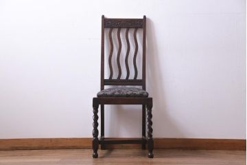 アンティーク家具　イギリスアンティーク　背もたれのデザインが印象的なダイニングチェア(椅子)(2)