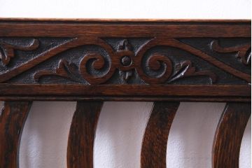 アンティーク家具　イギリスアンティーク　背もたれのデザインが印象的なダイニングチェア(椅子)(2)